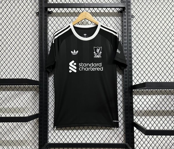 LIVERPOOL GOALKEEPER 25/26